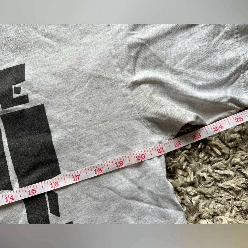 Warner Bros Looney Tunes Marvin the Martian t-shirt Give Me Space - Picture 6 of 8